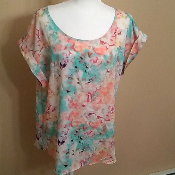 Apt. 9 Tops - 5 for $20! Apt 9 Short Sleeve Blouse,  Pastel Watercolor Look